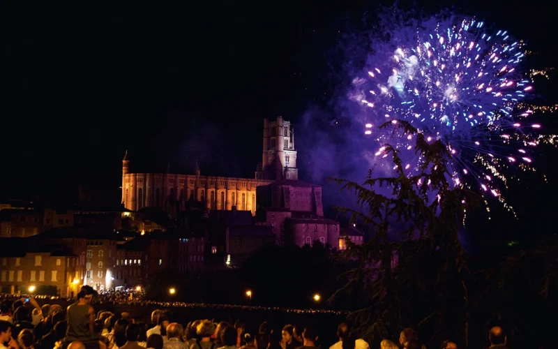 Albi – Nationalfeiertag und Feuerwerk am Himmel der Bischofsstadt