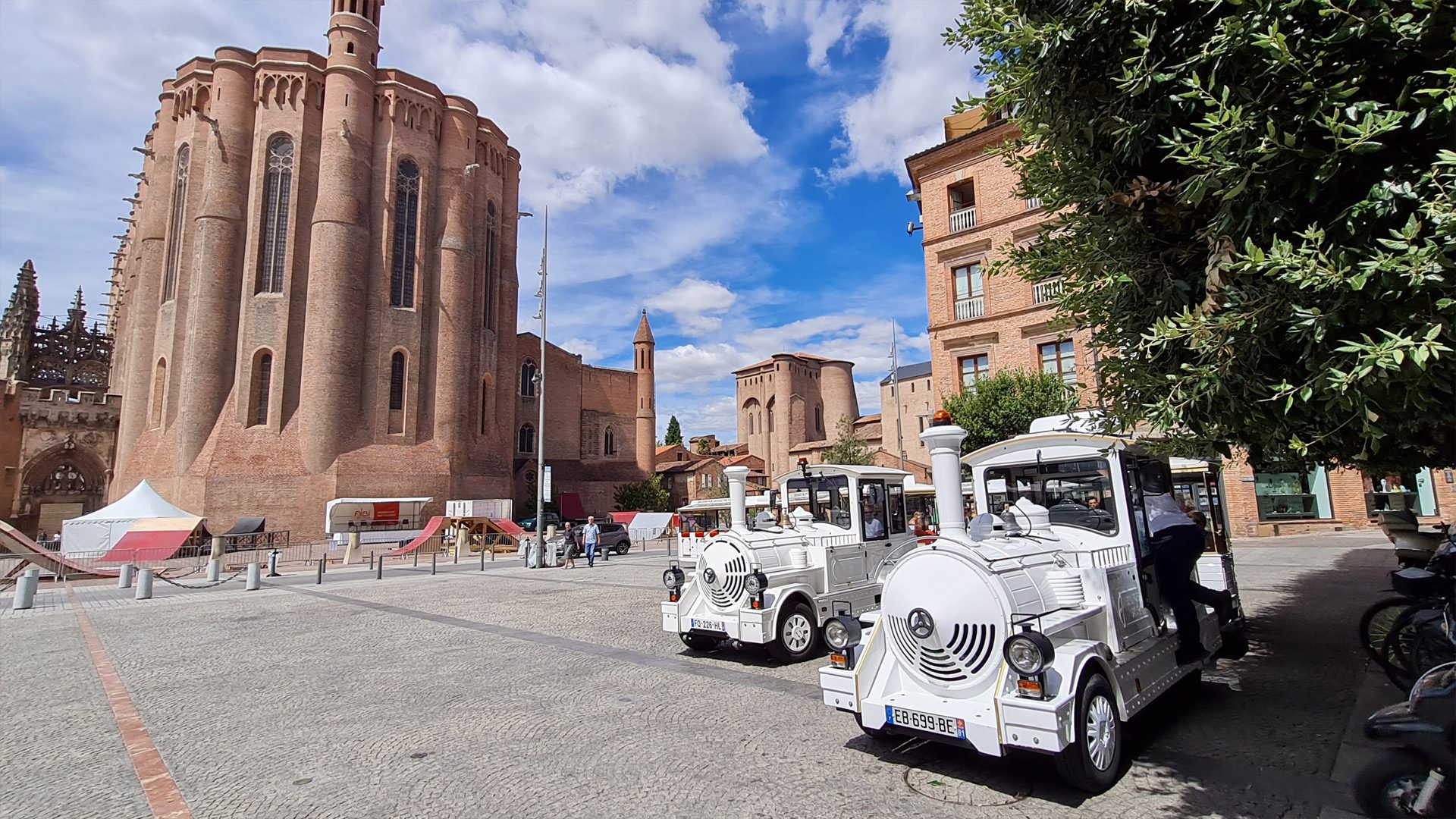 City tour - Albi in a little tourist train, a timeless visit