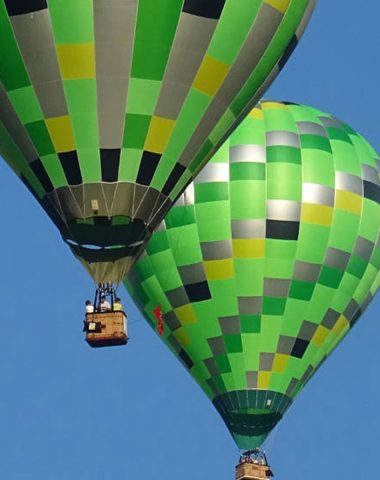 Hot air balloon flight from Albi - become passengers of the wind!