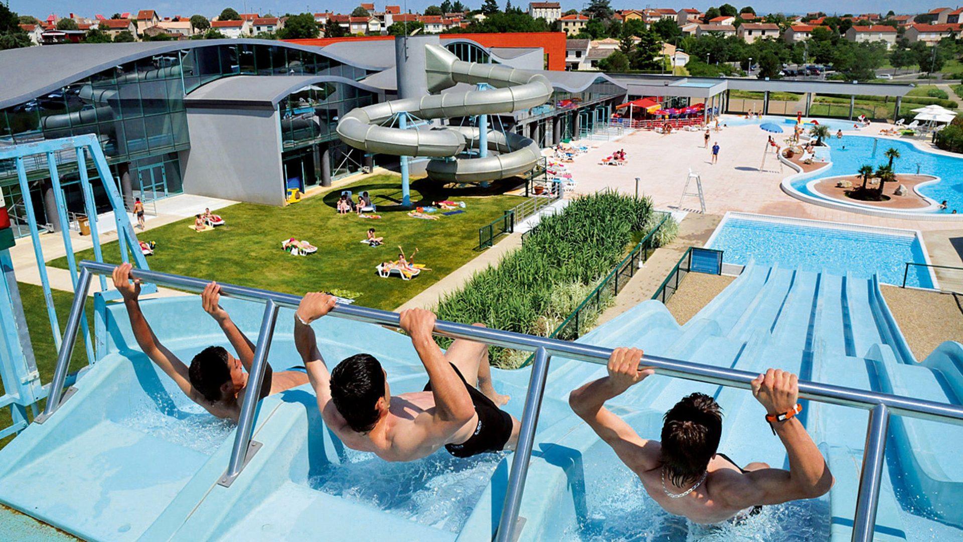 Albi - Atlantis Aquatic Area - sport en vrije tijd, binnen- en buitenzwembaden